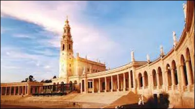 La ville de Fatima se situe-t-elle au Portugal ?