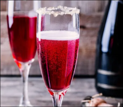 Quel fruit est utilisé en crème lors de la réalisation dun kir ?