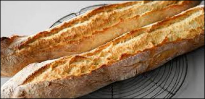 Quels sont les quatre ingrédients de base pour la fabrication du pain traditionnel ?