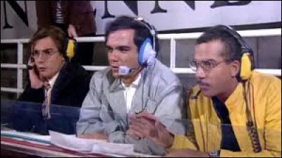 Dans le sketch "Athlétisme", quelle phrase culte les Inconnus sortent-ils quand ils commencent à parler de la vie privée d'un coureur ?