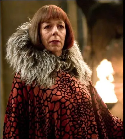 Et la directrice de BeauxBâtons ?