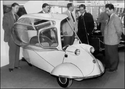 Surnommé le scooter à cabine, quel est ce véhicule à deux places produit dans les années 50 en Allemagne ?