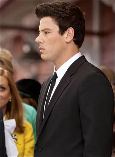 Pourquoi son mariage avec Rachel est-il interrompu ?