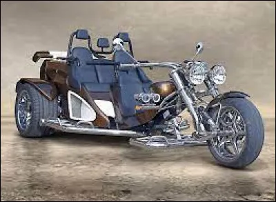 Comment appelle-t-on une moto à 3 roues ?