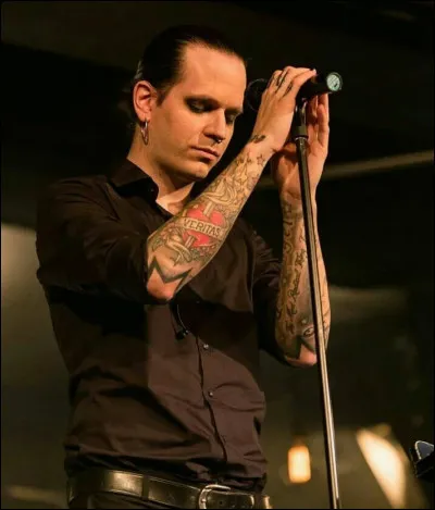 Le chanteur principal du groupe s'appelle Niklas Kahl.