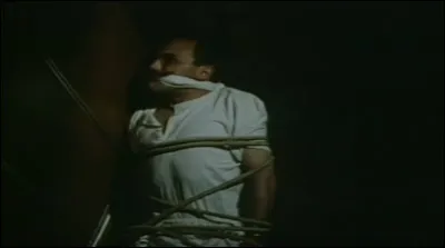 Complétez : 
" et voyeur."