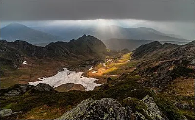 Nous voici dans un pays nomm&eacute; l�Ukraine au sud-ouest et dans un parc national, mais lequel ?