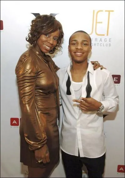 Comment s'appelle sa mre ? (*il s'est fait tatouer son prnom)