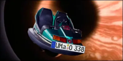 - "M'sieur l'agent ! L'autre a déboulé comme ça, sans clignotant... !
- Vous avez vu sa plaque ?
- Ça commençait par "UMa", je crois..."
[C'est à dire ?]