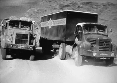 "Cent mille dollars au soleil", avec Jean-Paul Belmondo, Lino Ventura et Bernard Blier, est un film r&eacute;alis&eacute; par ...