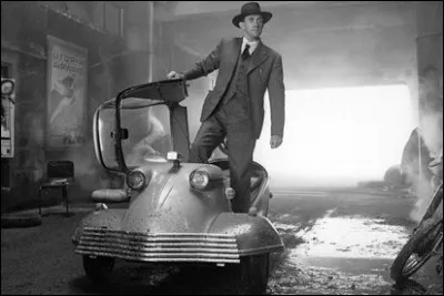 Ce film restitue avec virtuosité l'univers de George Orwell. Quel est son titre approchant ?