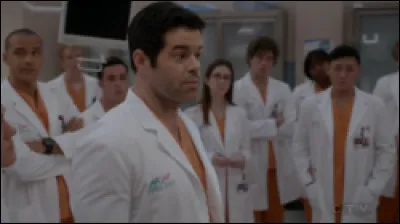 De qui est amoureux Charles Percy ?