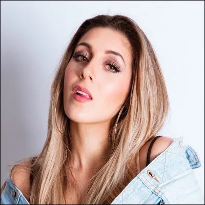 Qui est cette femme ?