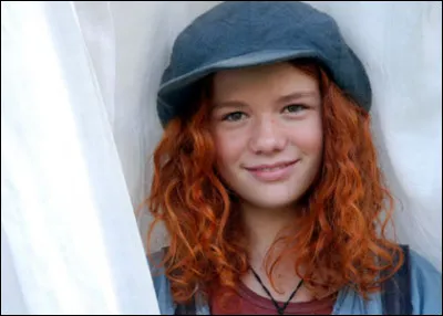 D'après les paroles du générique de la série "Zora la rousse", qu'est-ce qui est fait de mousse ?