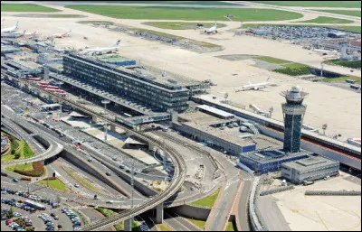 À quel chanteur doit-on le titre "Orly" ?