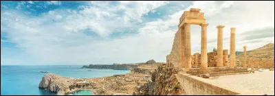 Dans quelle mer se trouve lîle de Rhodes ?