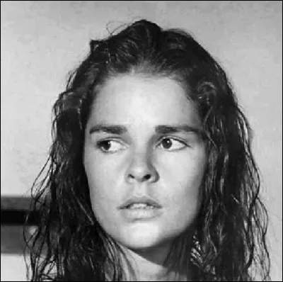 Qui est cette actrice qui joue un des rôles principaux dans le film ''Love Story'' de 1970 ?