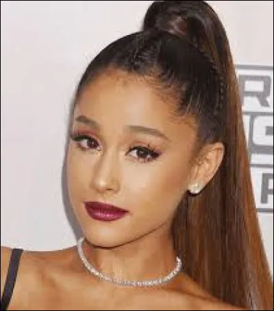 Et pour finir, qui est-elle ?