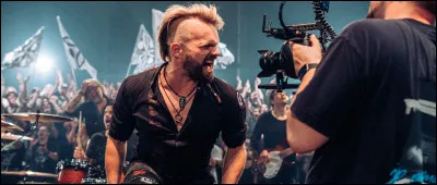 Complétez : 
"Wir hab'n unsre Geschichten schon tausendmal..."