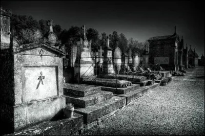 Qui des trois meurt en premier ?