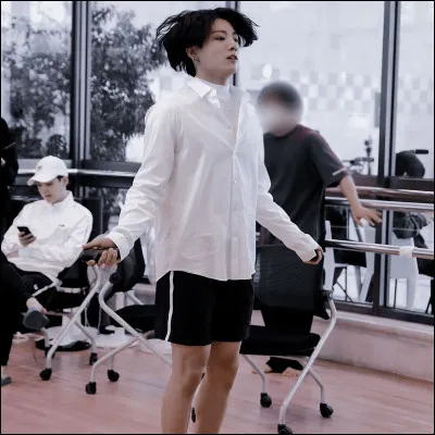 Jungkook ou Taehyung ?