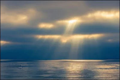 Petit probl&egrave;me &agrave; pr&eacute;sent : en combien de temps la lumi&egrave;re du Soleil parvient-elle sur Terre ? Vous avez toutes les donn&eacute;es pour y r&eacute;pondre dans ce quiz !