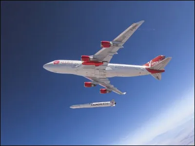 Travaillons enfin dans l'espace, quitte &agrave; d&eacute;fier les lois de la physique ! Sachant que la distance Terre-Lune est d'environ 384 000 km, combien de jours vous faudra-t-il pour arriver sur le satellite si vous partez de notre plan&egrave;te en avion ?