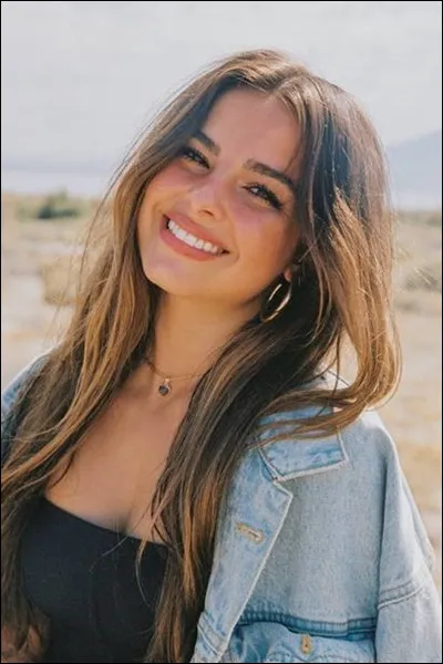 6 octobre, Addison Rae - Sur quel réseau social possède-t-elle 83 millions d'abonnés ?