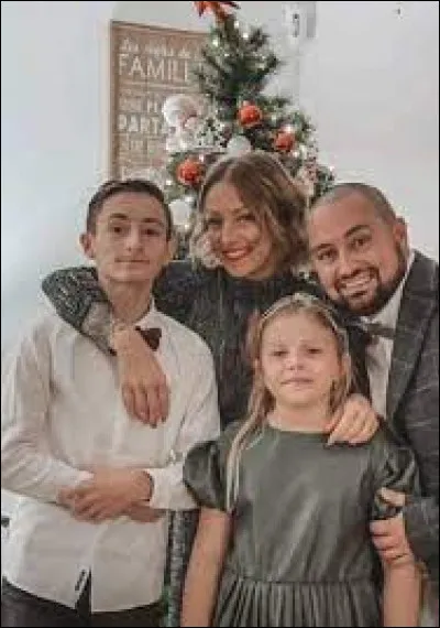 En 2021, Roxane a appris qu'elle était enceinte, attend-elle un garçon ou une fille ?