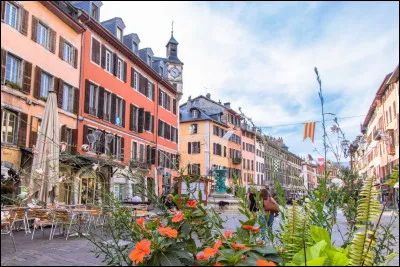 De quel département la ville Chambéry est-elle la préfecture ?