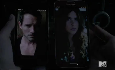 Quel est le lien entre Malia et Peter ?