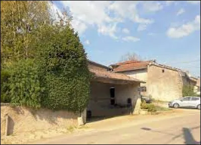 Nous terminons notre balade dans les Vosges, à Soncourt. Petit village de 44 habitants, il se situe en région ...