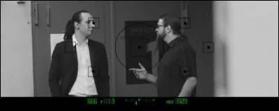 Complétez : 
"Ein Versprechen an die..."