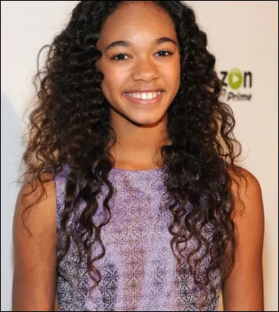 Comment s'appelle la nouvelle amie de Melodie après l'exposé ?