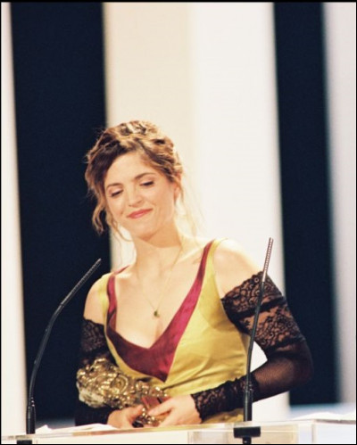Pour quel film reçoit-telle le César de la meilleure actrice dans un second rôle en 1998 ?