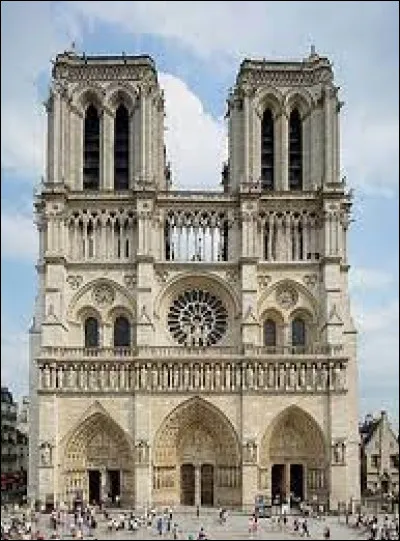 On retourne en France avec cette cathédrale parisienne à visiter absolument !