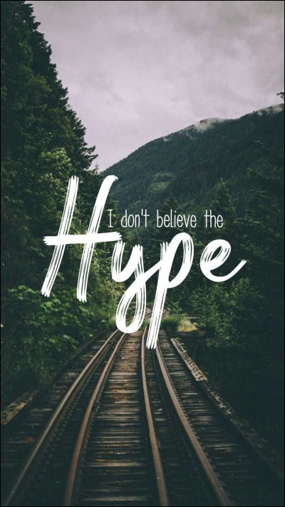 Parmi ces images, retrouve celle qui ne correspond PAS au clip de "The Hype" ?