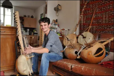 Lequel de ces mots ne d&eacute;signe pas un instrument de musique africain ?