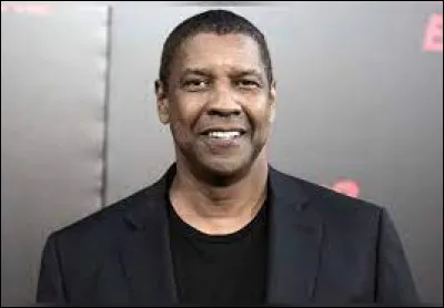 Un jour, lorsque Denzel Washington était dans le salon de beauté de sa mère, une femme lui écrit sur un bout de papier quil exercera un métier lui permettant de sadresser à des millions de personnes. Qu'a-t-il fait du papier ?