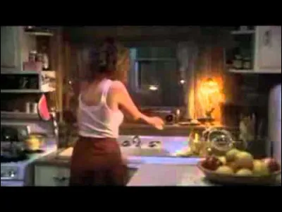 Dans ce même film, qui est Sally, employée au restaurant d'un casino d'Atlantic City ?