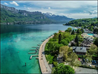 Dans quel d&eacute;partement a-t-on pu le lac d'Annecy ?