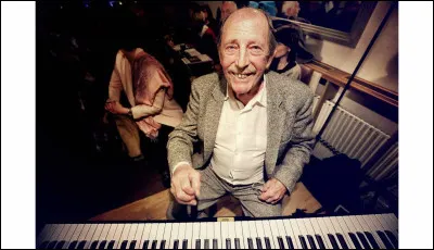 Pour quelle émission a-t-on connu le musicien Charlie Oleg ?