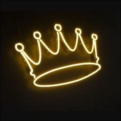 Combien de bougies sont associées à la couronne de l'Avent ?