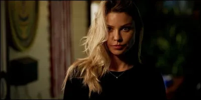 Les parents de Chloe Decker étaient de célèbres avocats.