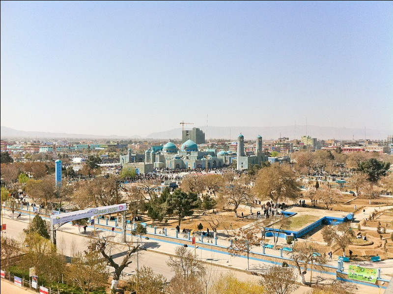 C'est la principale ville du nord, proche de la frontière de l'Ouzbékistan :