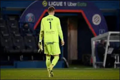 FOOTBALL - Quelle est la couleur du carton entrainant une expulsion d'un joueur du terrain ?