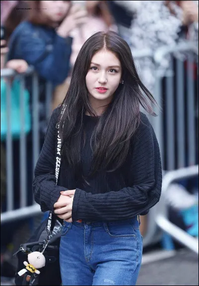 Comment s'appelle l'agence de Somi ?