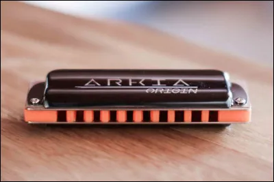 H ~ Harmonica : Quand a-t-il été créé ?