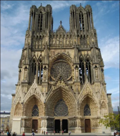 Reims est le chef-lieu de la Marne.