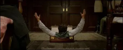 Où atterrit Jacob la première fois qu'il va dans la valise de Norbert ?